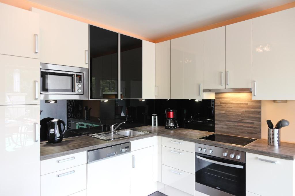 3 Rooms Sunny Apartments-Schoenbrunn, 100M2 With Balcony Bécs Szoba fotó
