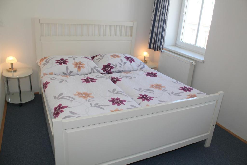 3 Rooms Sunny Apartments-Schoenbrunn, 100M2 With Balcony Bécs Kültér fotó