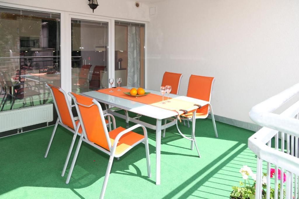 3 Rooms Sunny Apartments-Schoenbrunn, 100M2 With Balcony Bécs Szoba fotó
